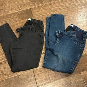 GAP Women Skinny Jeans - Black and Blue